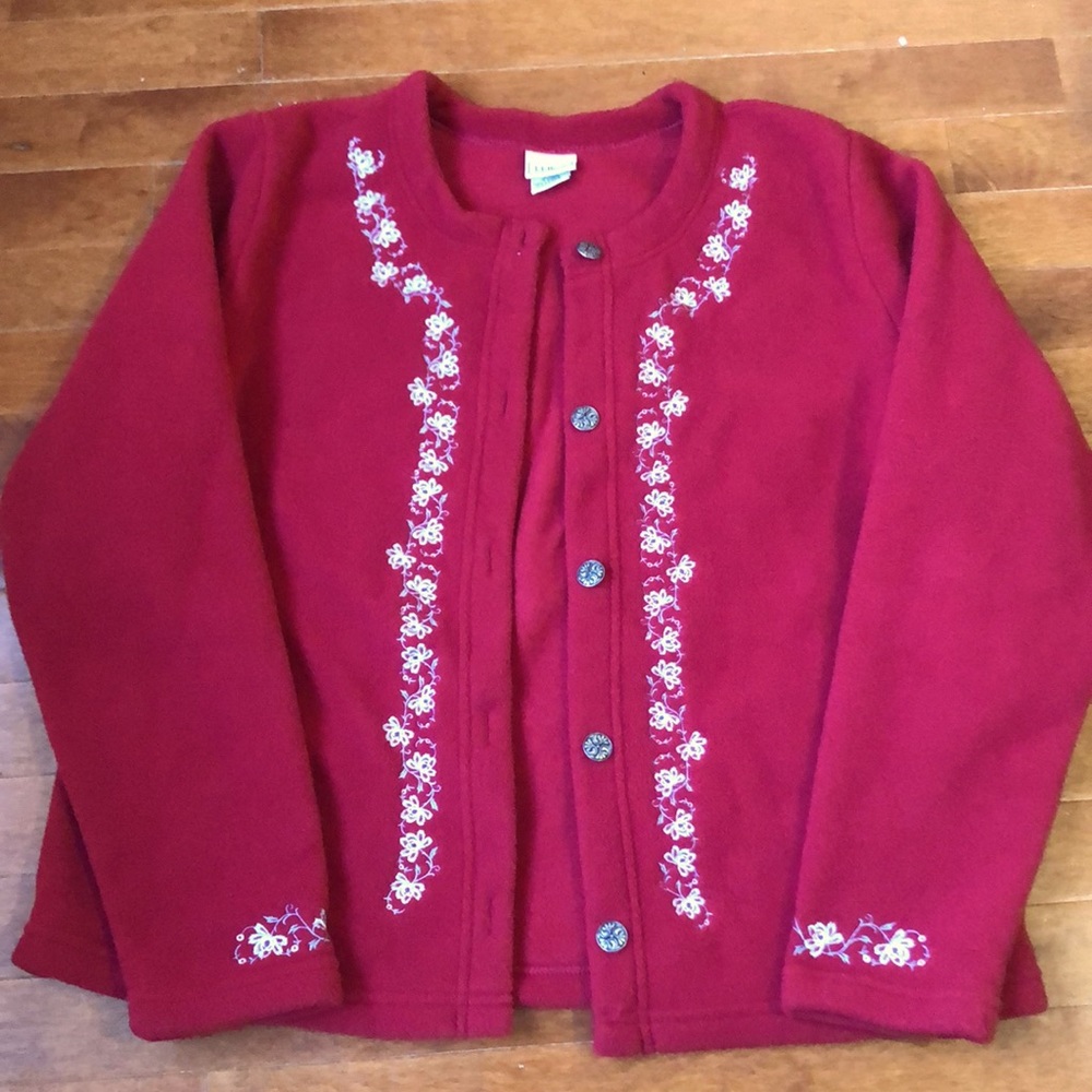Vintage L.L. Bean POLARTEC fleece with cute embroidery.
